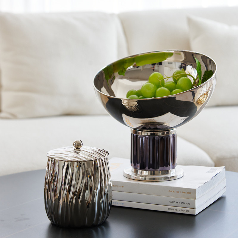 Decor Lighting India - インド輸入アルミ製銀色の背の高いフルーツボウル、フルーツプレート、装飾品、モダンで軽やかな高級モデルルーム、リビングルームの装飾