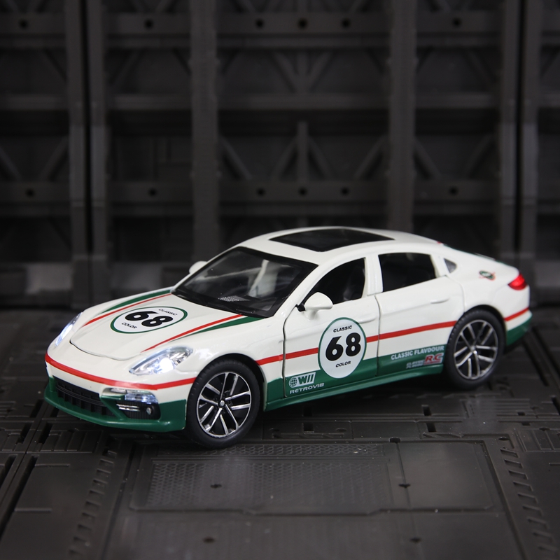 Decor Lighting Returns - 1:32 シミュレーション ポルシェ パナメーラ トラックエディション 合金製カーモデル、ドア開閉可能、サウンドとライト付き、スーパーカー装飾