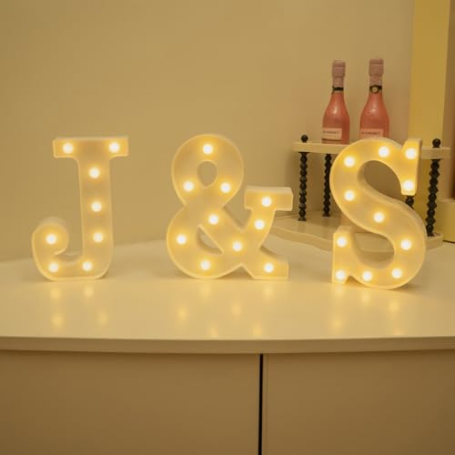LEDレターライトサイン マーキーライトアップレターサイン  - Light Up Letters Marquee のレビューと価格
