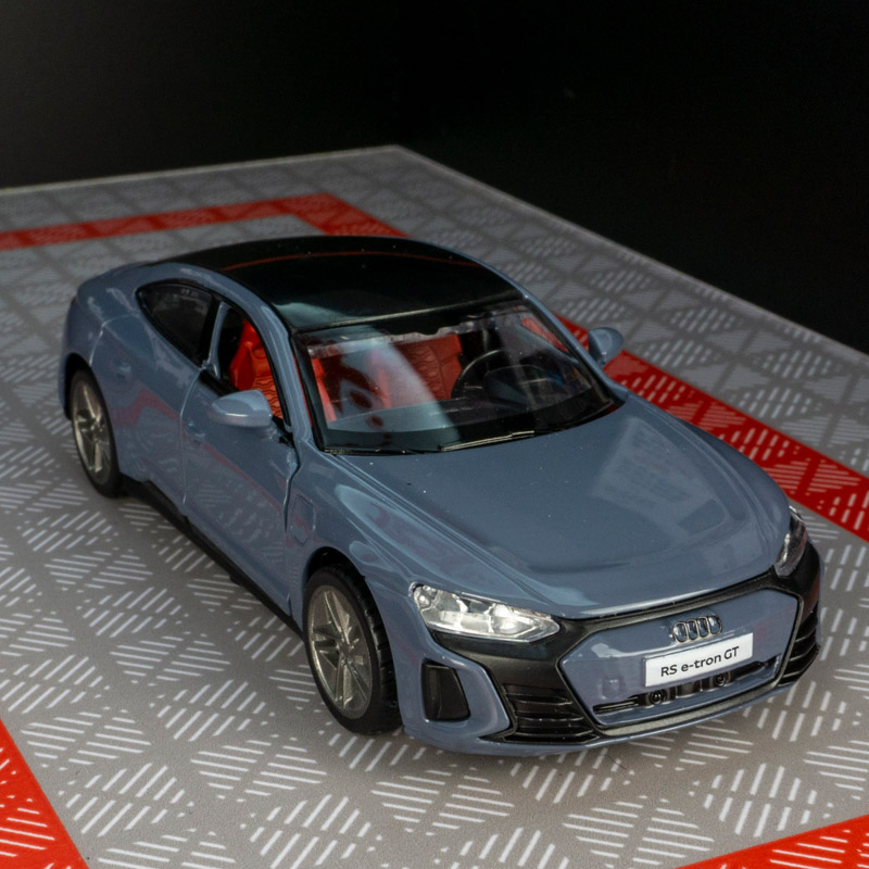 1:36スケールシミュレーション Audi RS e-tro - Decor Lighting Returns のレビューと価格