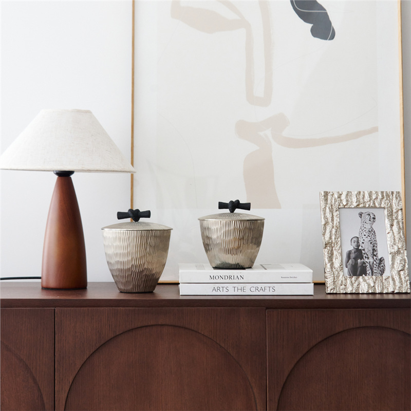 インド製の軽奢な銀線模様の収納ジャー、中空ボウル、軽奢な家の - Decor Lighting India のレビューと価格