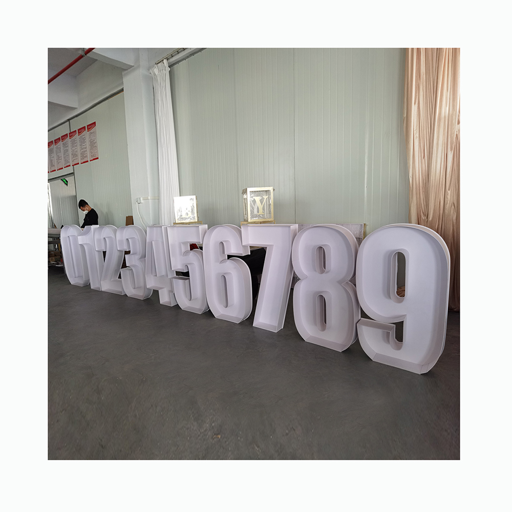 大型LED文字看板、背の高い4フィートのマーキーサイン、自立 - Light Up Letters Marquee のレビューと価格
